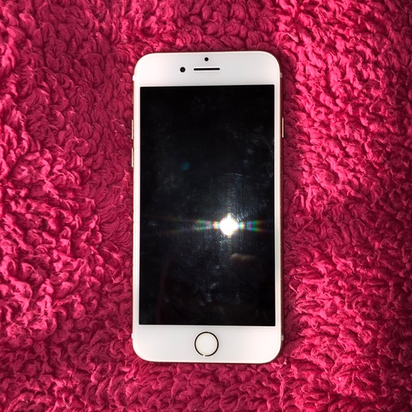 GREAT CONDITION Gold iPhone 7 - Picture 2 of 6